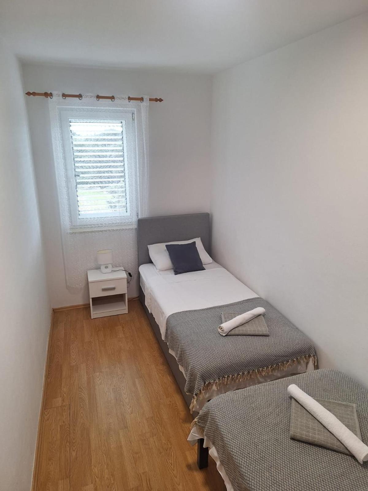 Apartment Tre Strade Baska Voda Bagian luar foto