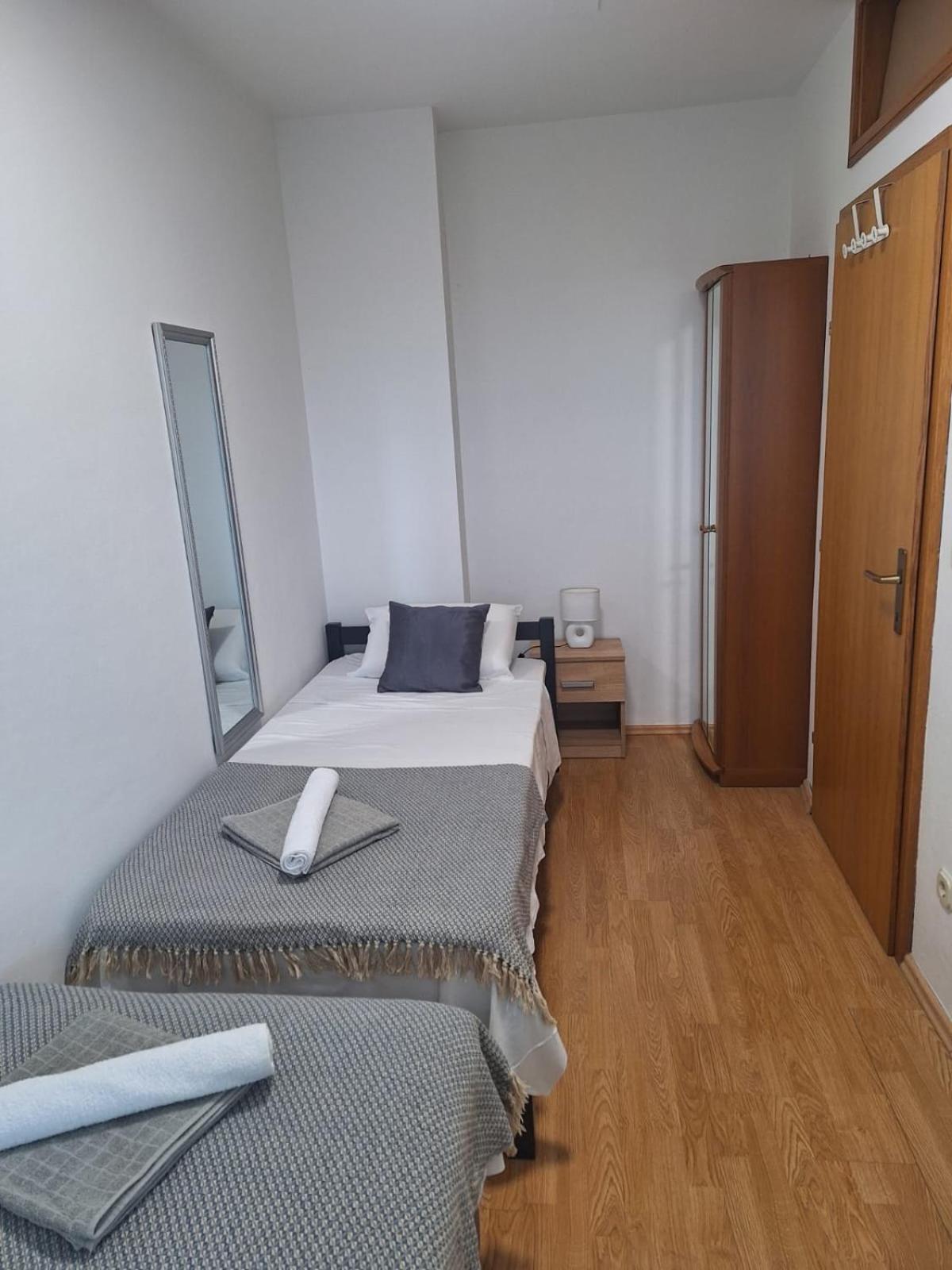 Apartment Tre Strade Baska Voda Bagian luar foto