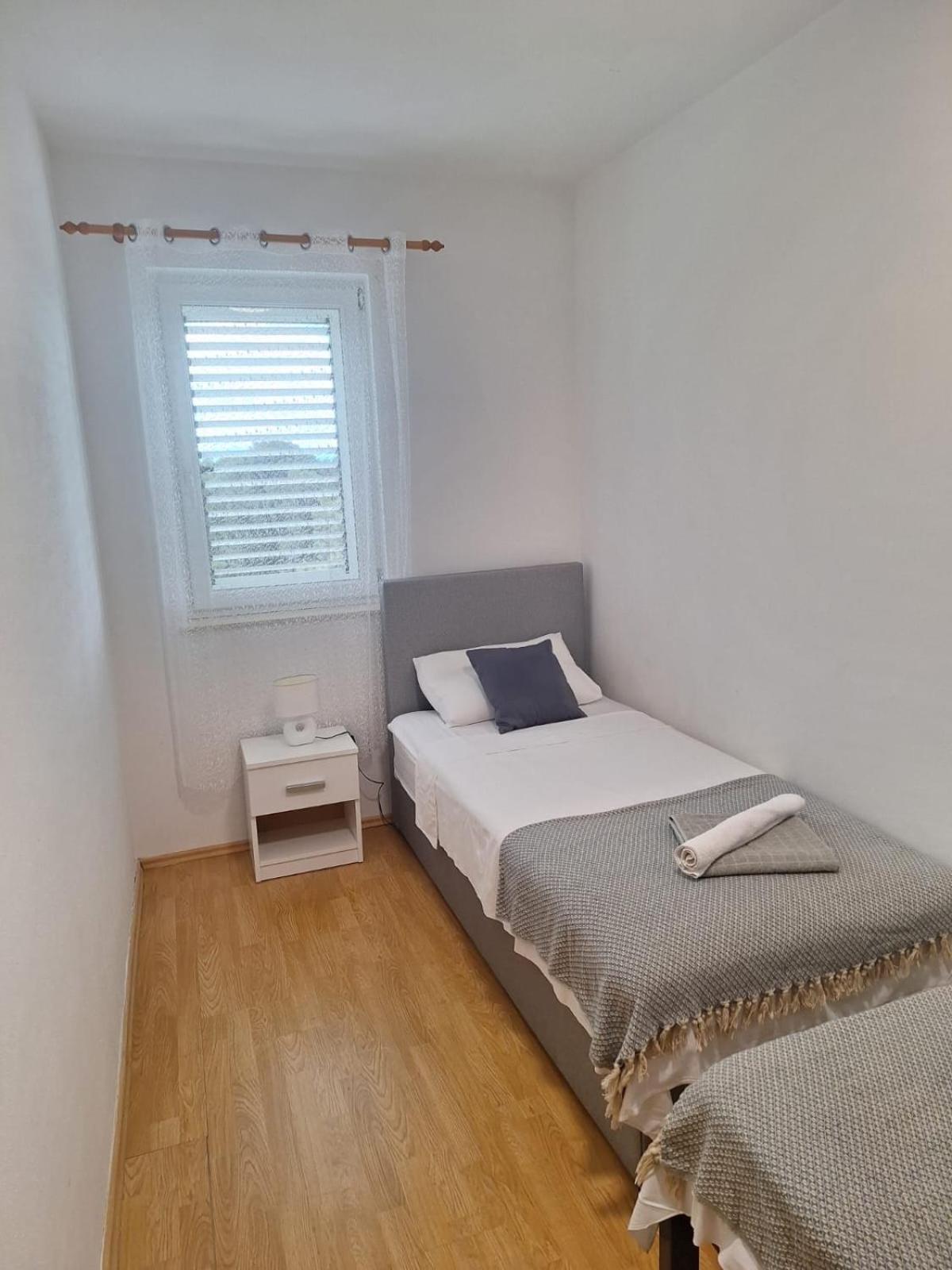 Apartment Tre Strade Baska Voda Bagian luar foto