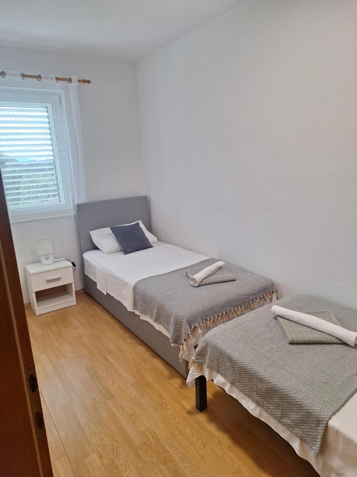 Apartment Tre Strade Baska Voda Bagian luar foto